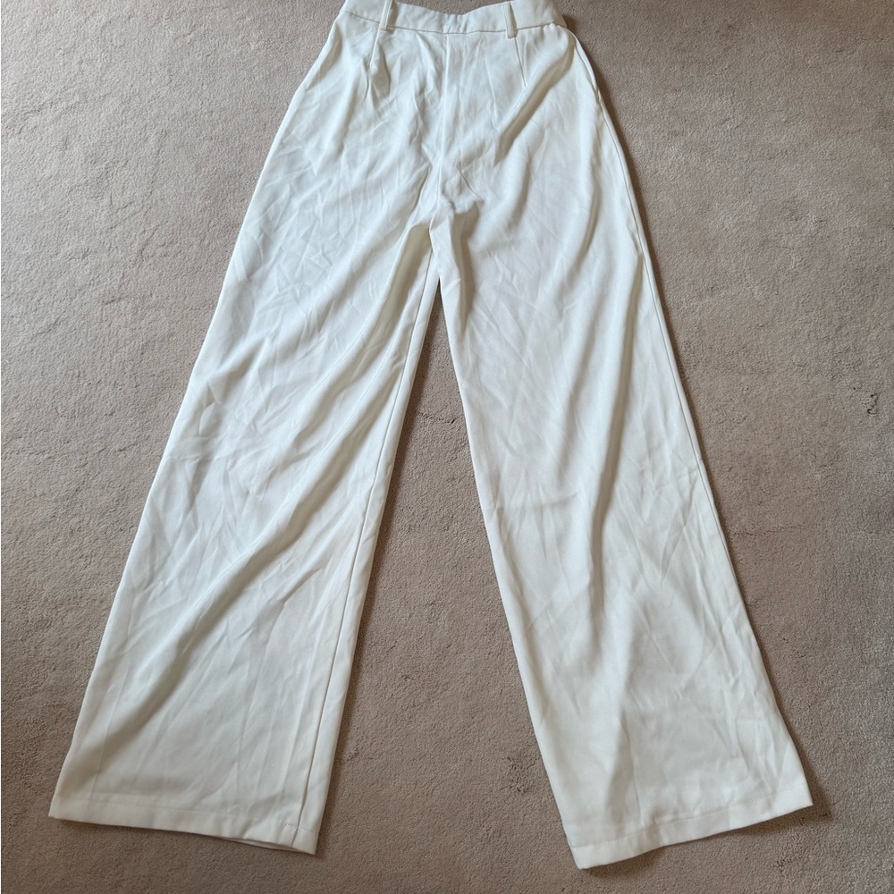 Wide Leg High-Waist White Trousers - Picture 10 of 10